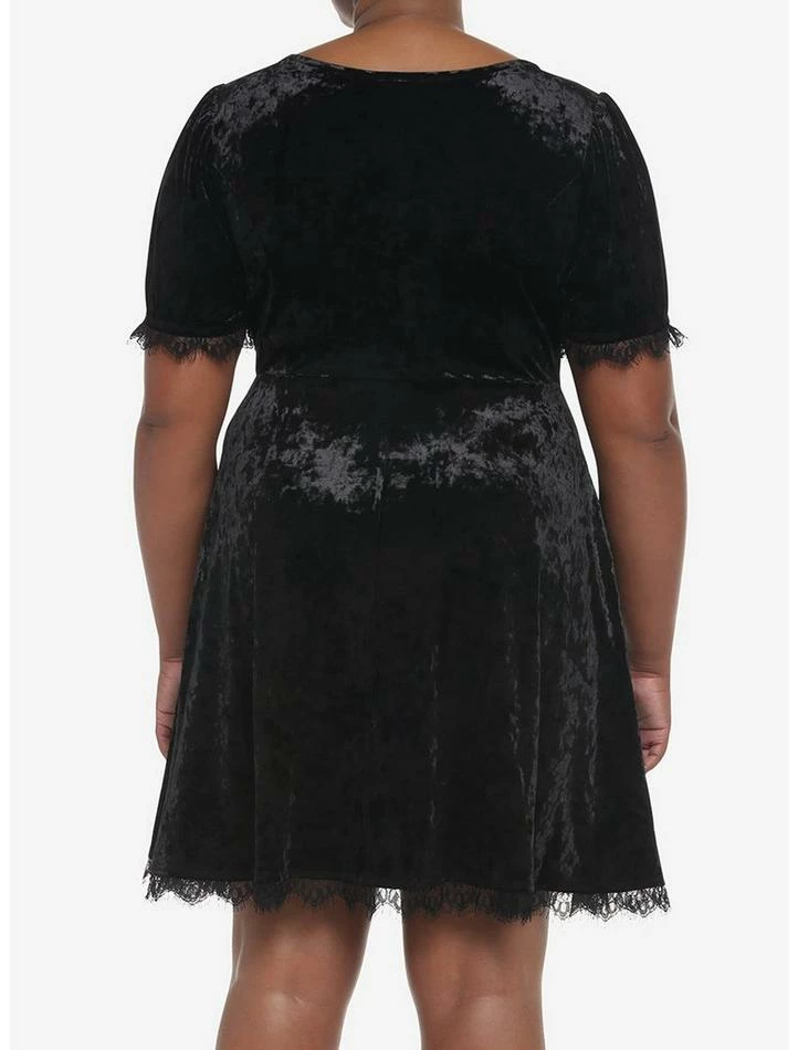 Budget β¨ Black Crushed Velvet & Lace Mini π Dress Plus Size βοΈ 3 Budget β¨ Black Crushed Velvet & Lace Mini π Dress Plus Size βοΈ - Image 3